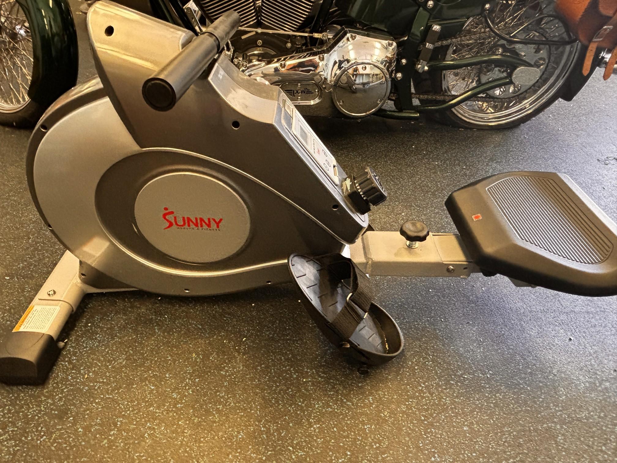 SUNNY Health & Fitness Digital Row Machine / Full Body Work Out Row machine Model #SF-RW-5515