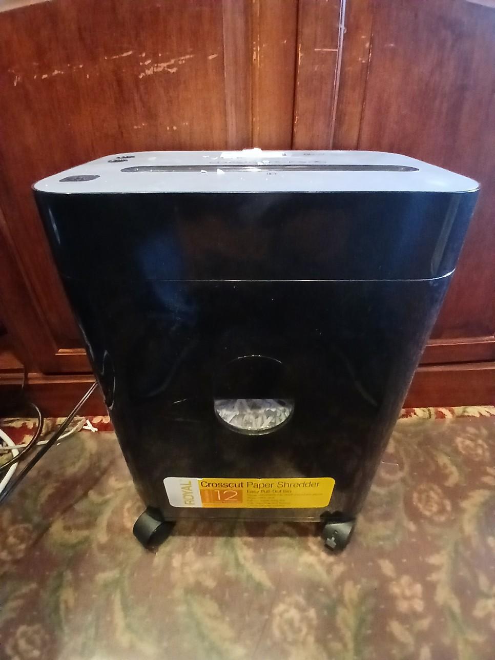 ROYAL Paper Shreadder / Crosscut Paper Shredder / 12 Sheet