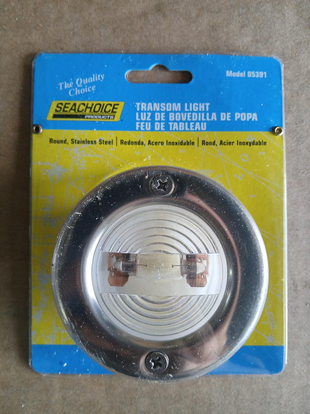 SEACHOICE PRODUCTS #05391 Transom Light / Brand New Boat Light