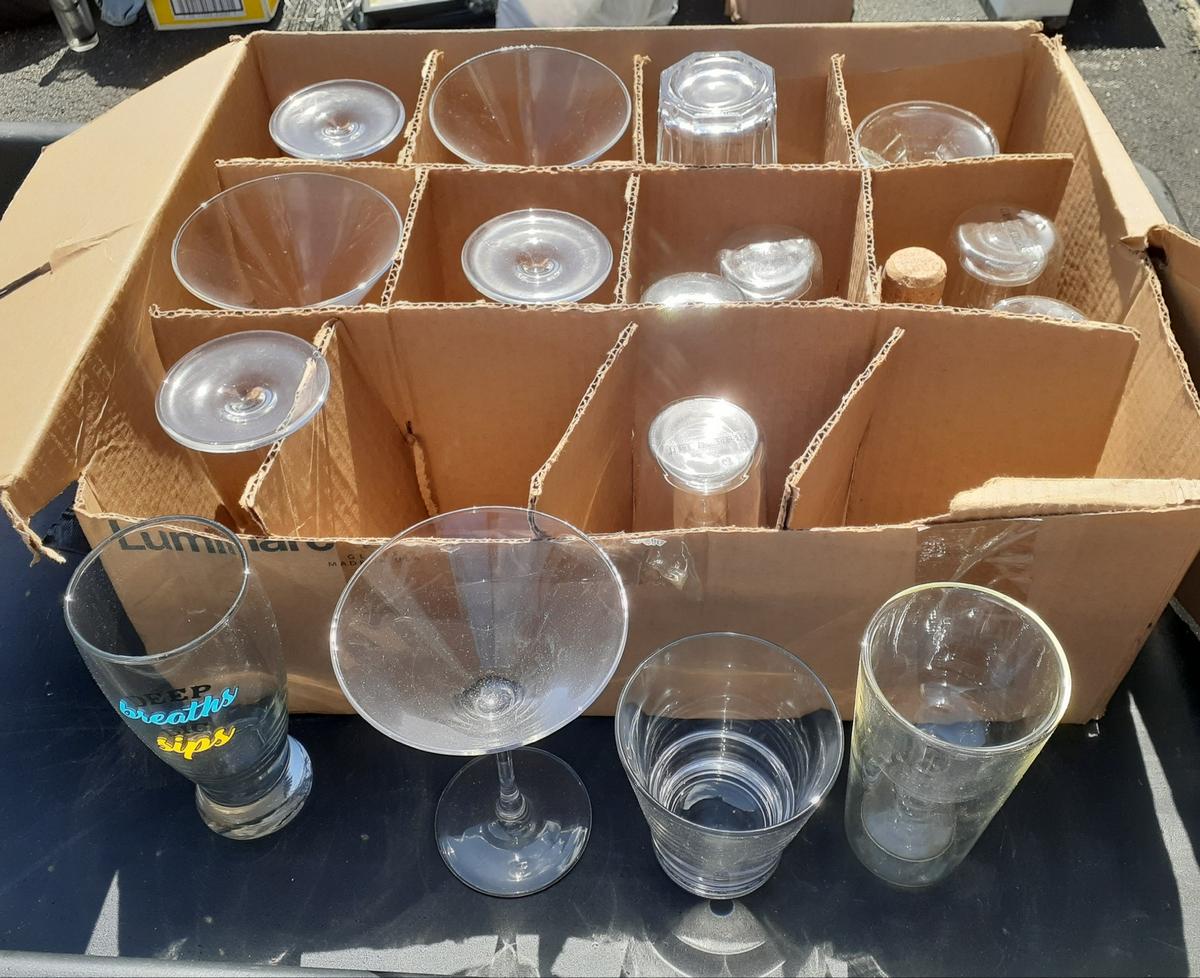 Box of Glasses - misc - 15 pieces