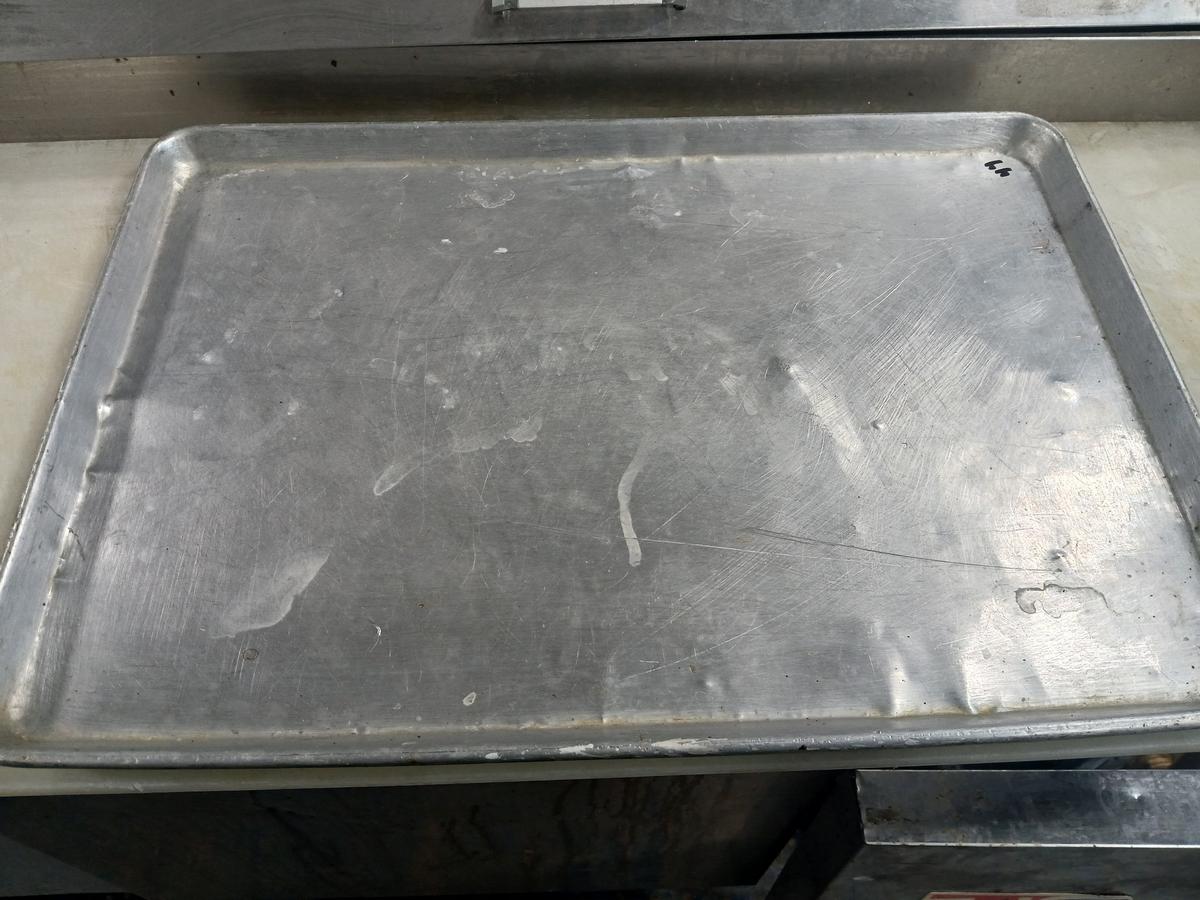 LIKE NEW Full Size Sheet Pans / Cooking Pans - Alluminum Sheet Pan