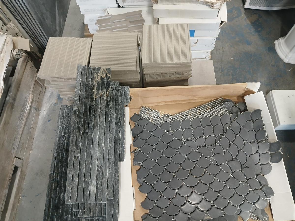 Brand New Glass Tile / Decorative Tile