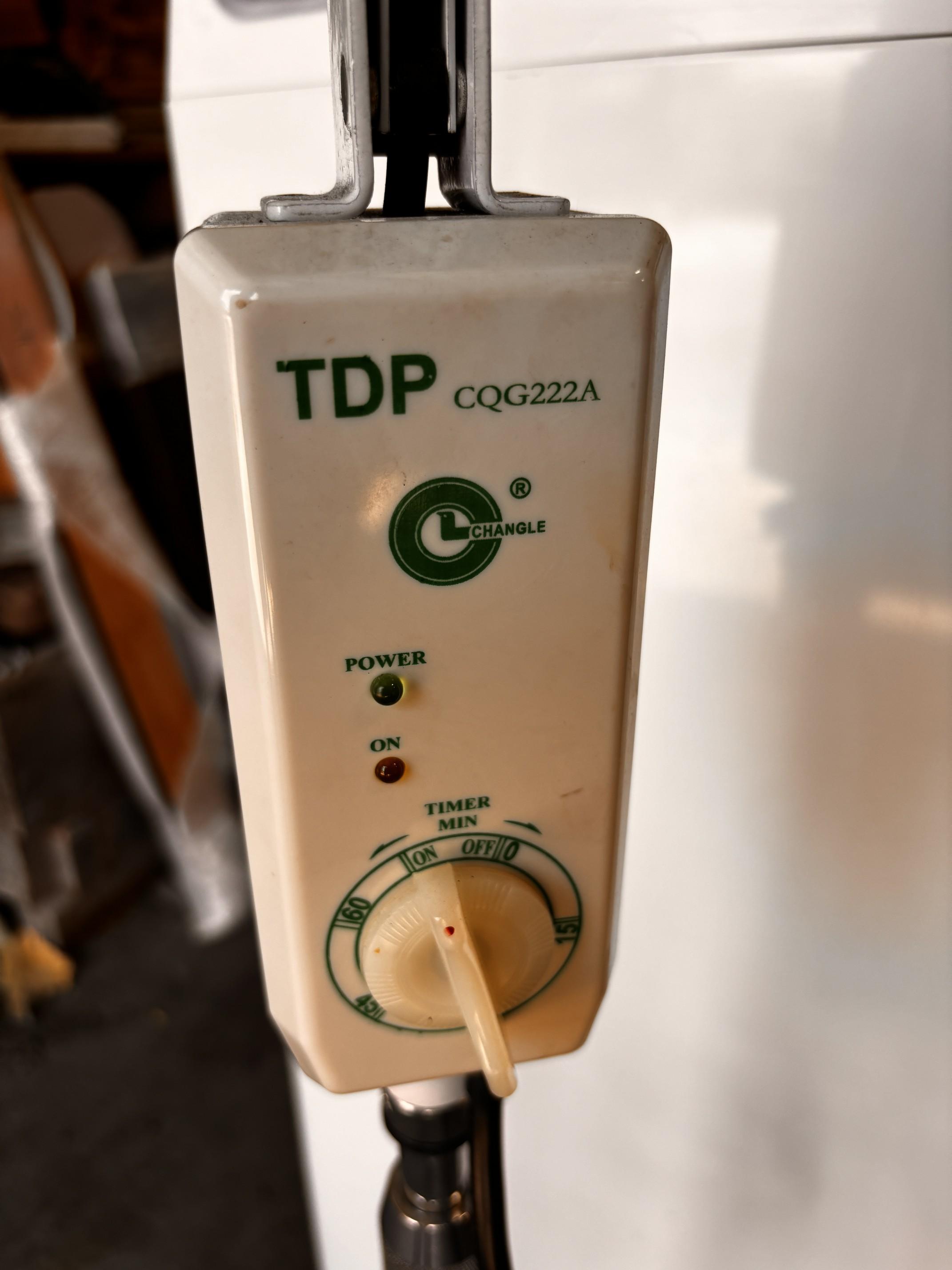 TDP Model CQG222A Portable Light on Casters - This light moves and changes positions easily
