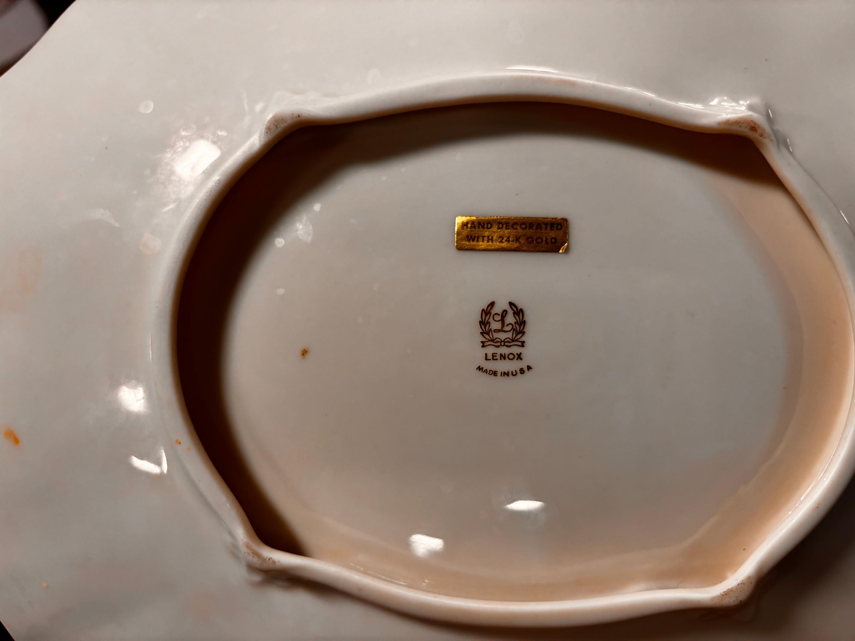 18" LENOX Serving Dish W/ Gold Accent - Excellent Condition W/ No Cracks or Breaks