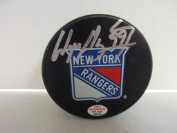 Wayne Gretzky of the New York Rangers signed autographed logo hockey puck PAAS COA 519