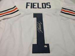 Justin Fields of the Chicago Bears signed autographed football jersey PAAS COA 319