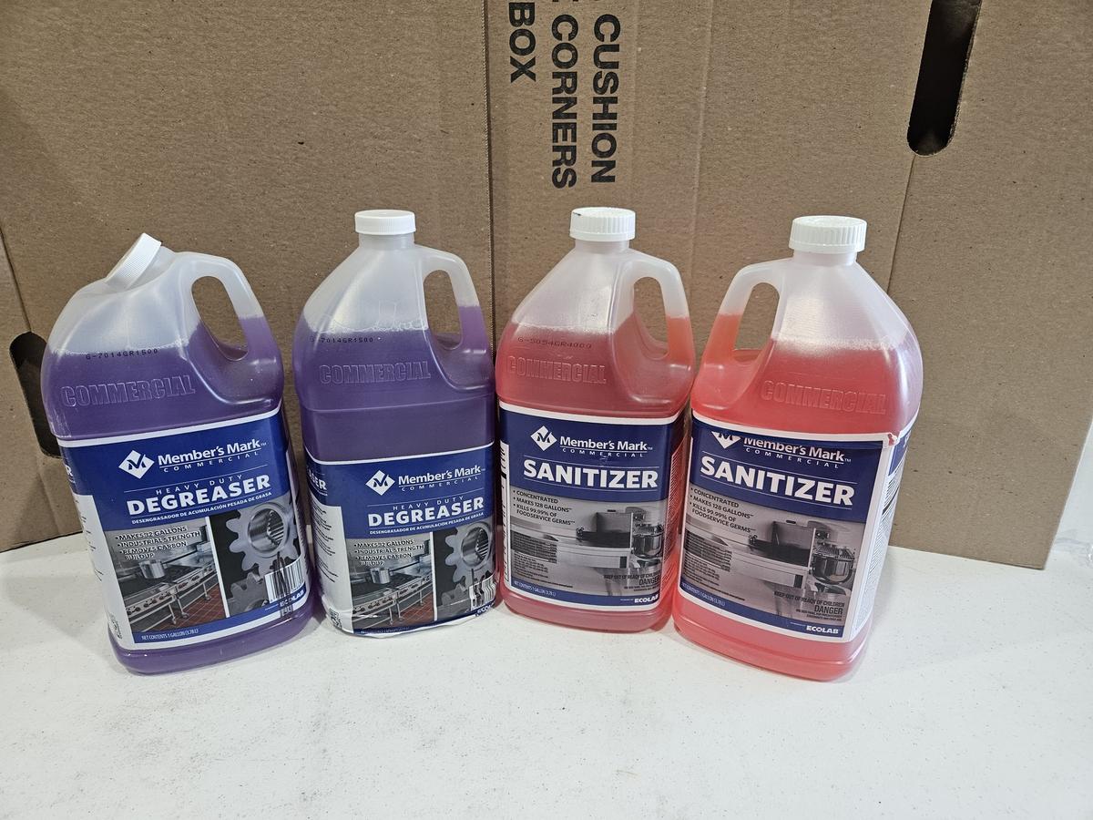 MEMBERS MARK Degreaser / Sanitizer Gallon Jug