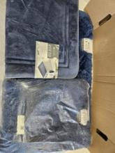 Brand New Bath Mat Set Blue