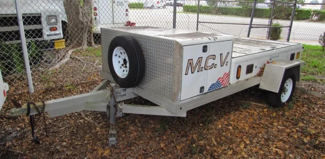 MCI Aluminum Cargo Trailer Single Axle Aluminum Roll-Up