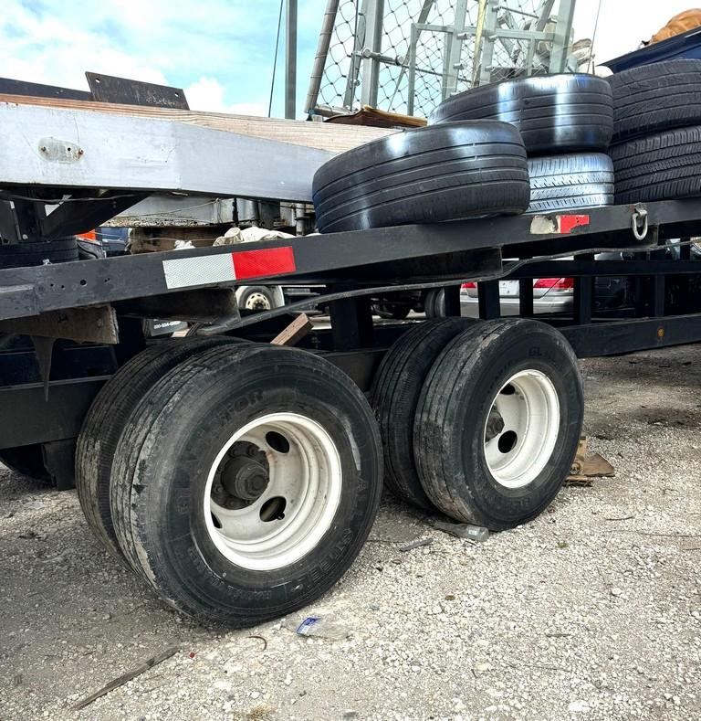 1998 Kaufman 3-Car Trailer Ready to Work Clean Title with Winch Ramps