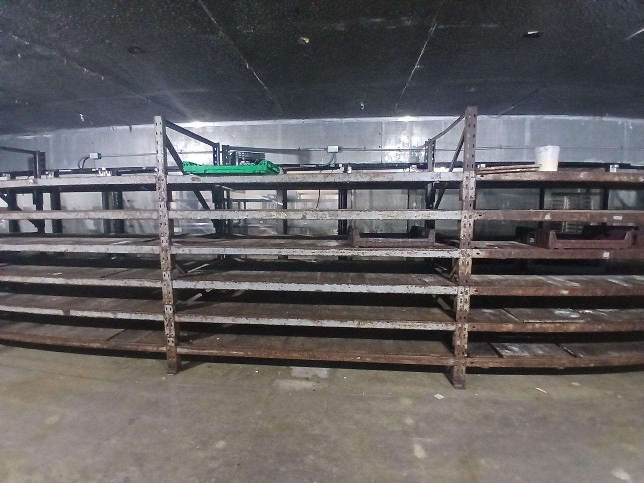 12' Pallet Racking in Walk In Cooler / (6) Shelf Pallet Racking - Please see pics for additional spe