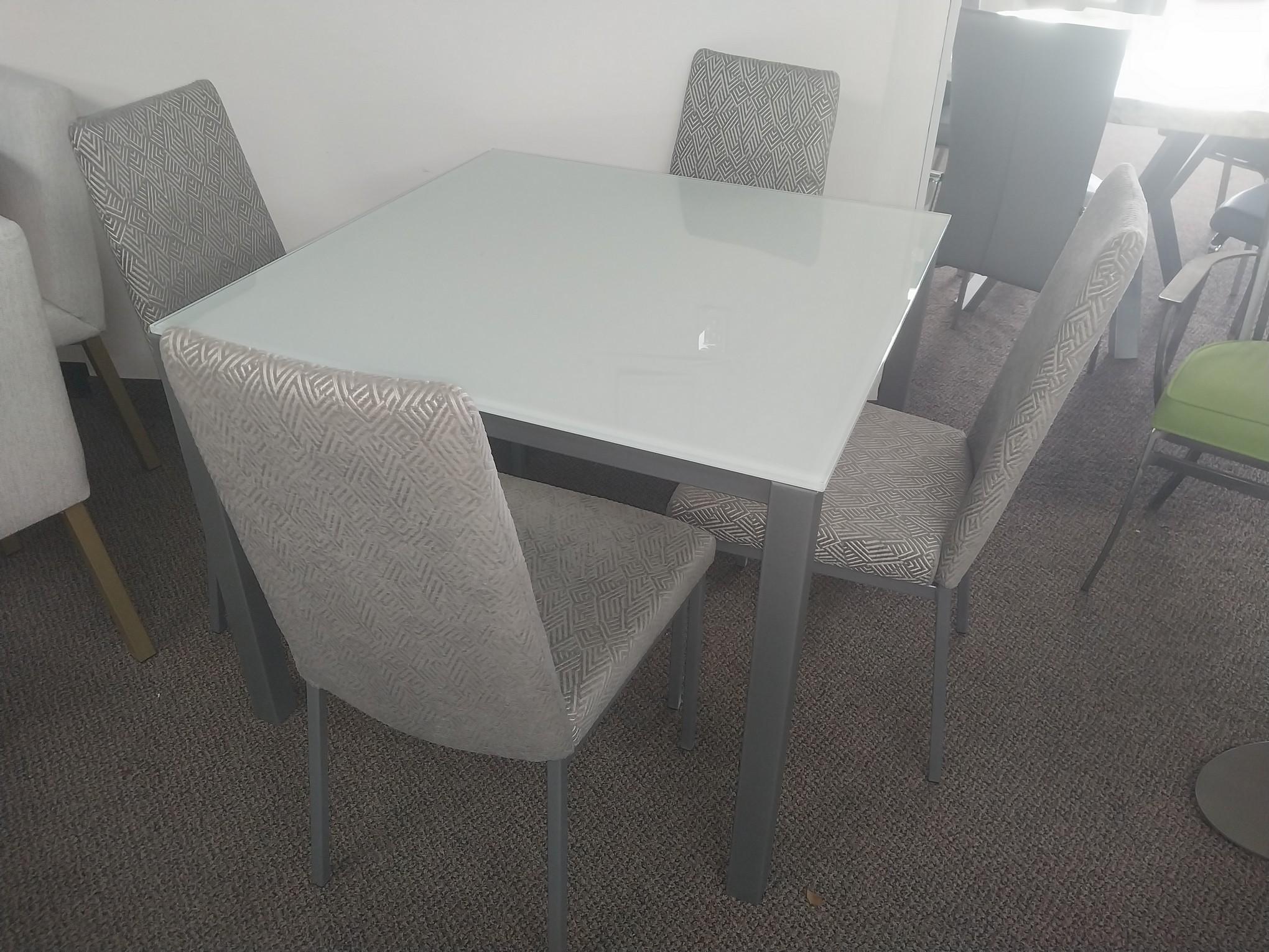 Amisco Square Glasstop table with 4 Welded Steel Chairs - 36 x 36 in. - Made in Canada