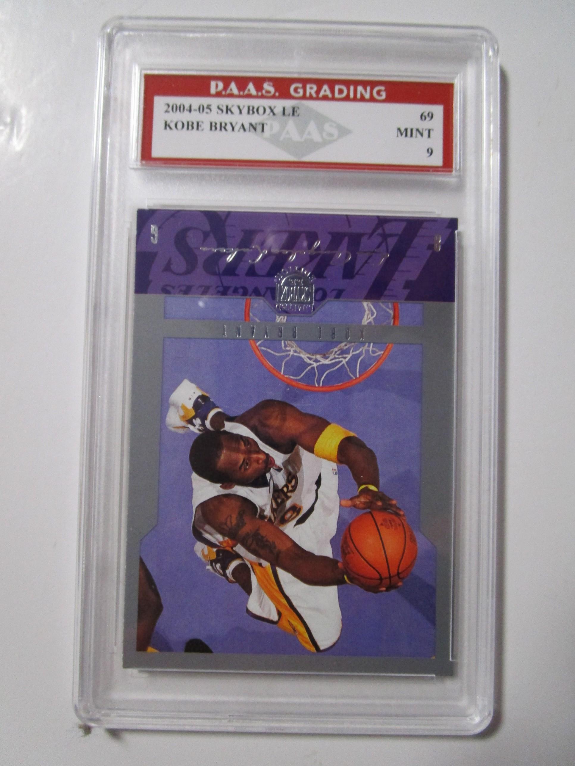 Kobe Bryant Lakers 2004-05 Skybox LE #69 graded PAAS Mint 9