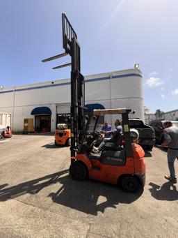 Toyota Propane Operated Forklift, Model 7FGU15, 3 Stage, (2) Brand New Cylinders