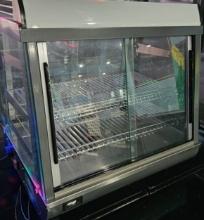Winco HDM-26 Commercial Heated Merchandiser