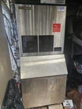 Kold-Draft GTX561AC Air Cooled 550Lbs with 500Lbs Bin Ice Maker