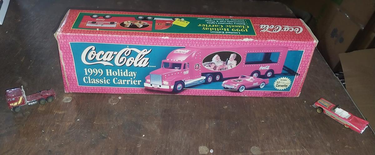 Coca-Cola 1999 Holiday Classic Carrier includes 1953 Corvette