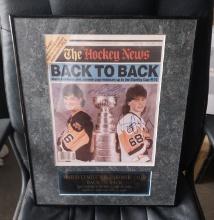 Mario Lemieux and Jaromir Jagr - Double signed - The Hockey News - Framed