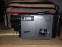 Zenith Coompact Disc -VM6200 Camera with bag