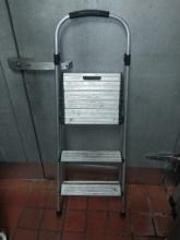 Cosco Step Ladder