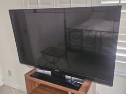 Toshiba 46SL412U 46" Television with Roku TV and Stand