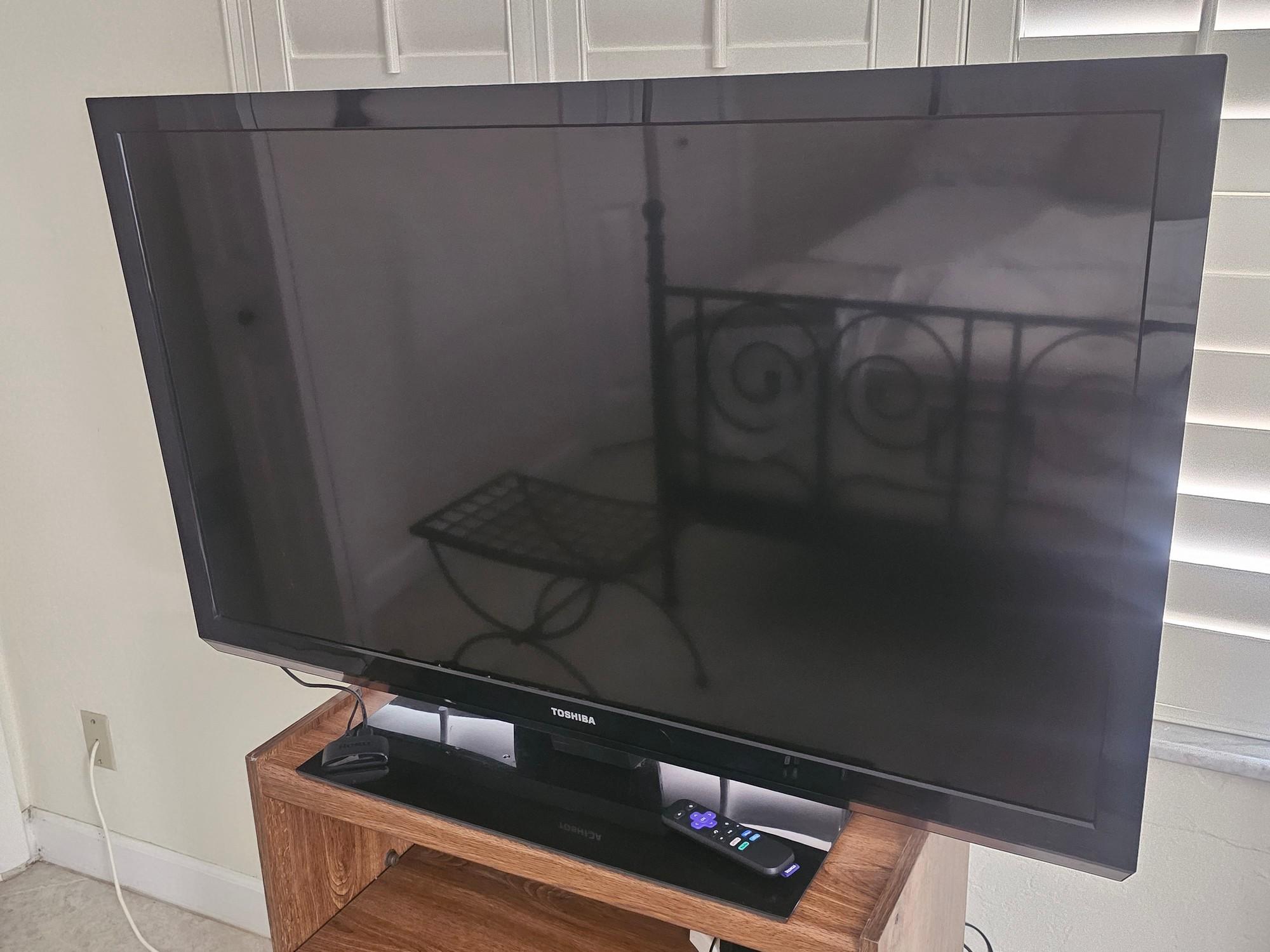 Toshiba 46SL412U 46" Television with Roku TV and Stand