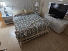 Complete Wicker Bedroom Set - Includes Queen Size Bed and Mattress, Glass Top Nightstands and (6) Dr