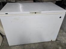 GE FCM15PUEWW Chest Freezer