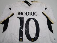 Luka Modric of Real Madrid signed autographed soccer jersey PAAS COA 572