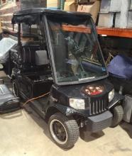 4 seater Golf cart -E-Merge 500 by southern custom carts - scratch windshield