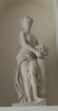 Lady holding Flowers - Statue in Masonery Finish