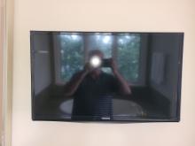 Samsung 28 in Flat screen TV