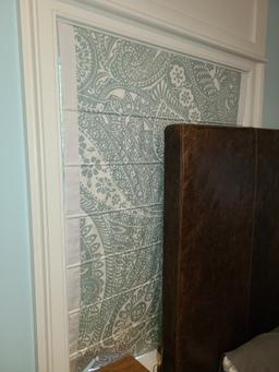 2 Blinds - 37.5 x 50 in
