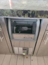 Scotsman Ice maker