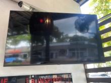 TV w/ Mount  No REMOTE ( AS IS)