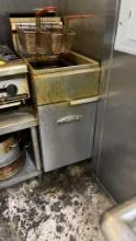 Imperial deep fryer with two fry baskets 40 pound