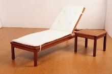 BRAND NEW ORIGINAL PACKAGING OUTDOOR SOLID WOOD CHAISE LOUNGER WITH WHITE CUSHIONS WITH SIDE TABLE