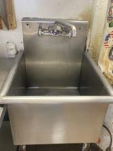 Single compartment pot sink