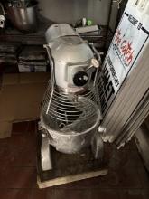 Table Top Uniworld 20 quart Mixer