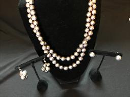 GREY PEARL JEWELRY LOT