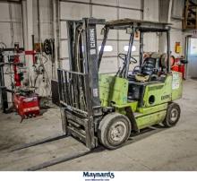 CLARK GPS 25MB 4,500 LBS FORKLIFT TRUCK