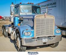 1982 KENNETH W900 SEMI TRACTOR
