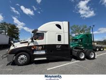 2021 Freightliner Cascadia 126 Sleeper Truck