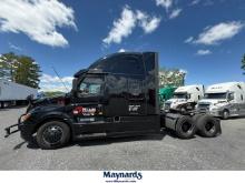 2021 Freightliner Cascadia 126 Sleeper Truck