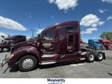2019 Kenworth T680 Sleeper Truck