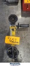 DEWALT DWE4011 4 1/2" ANGLE GRINDER
