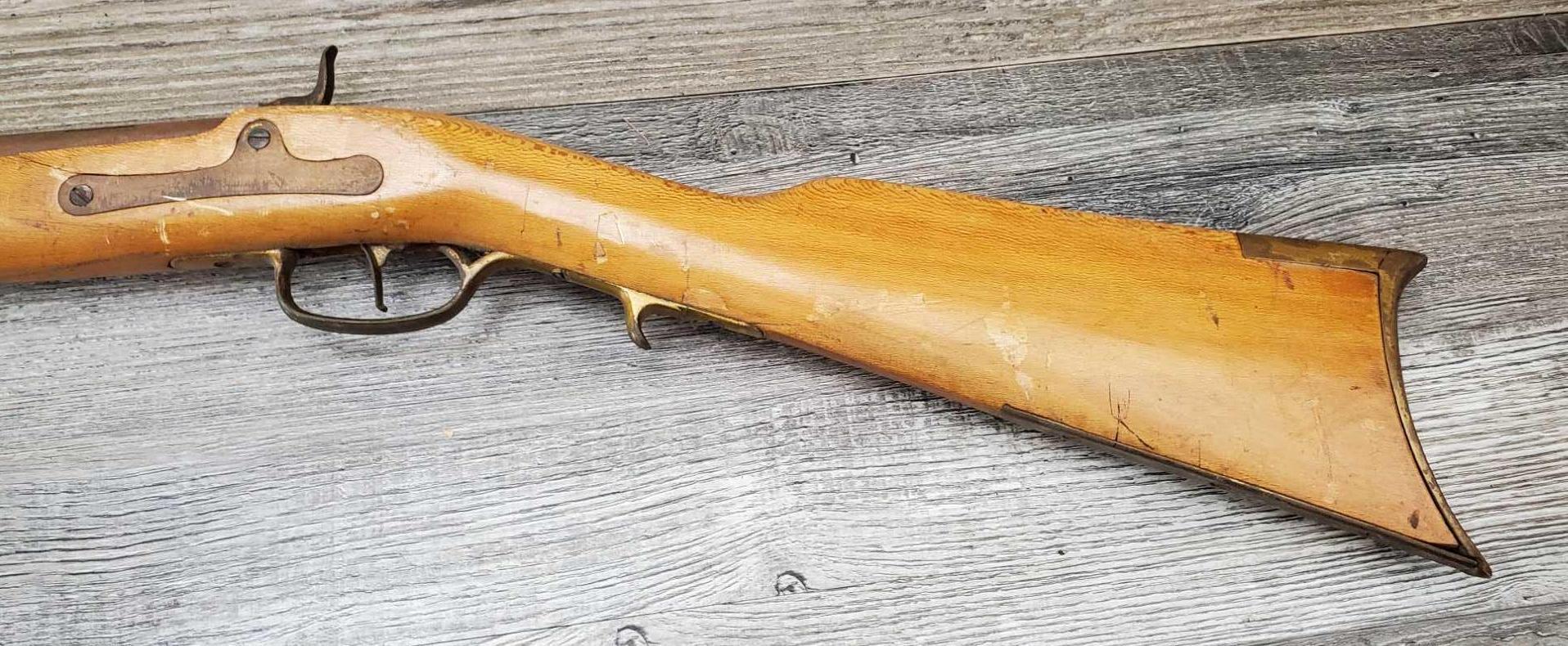 JUKAR MODEL KENTUCKY RIFLE