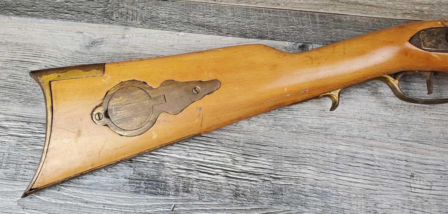 JUKAR MODEL KENTUCKY RIFLE