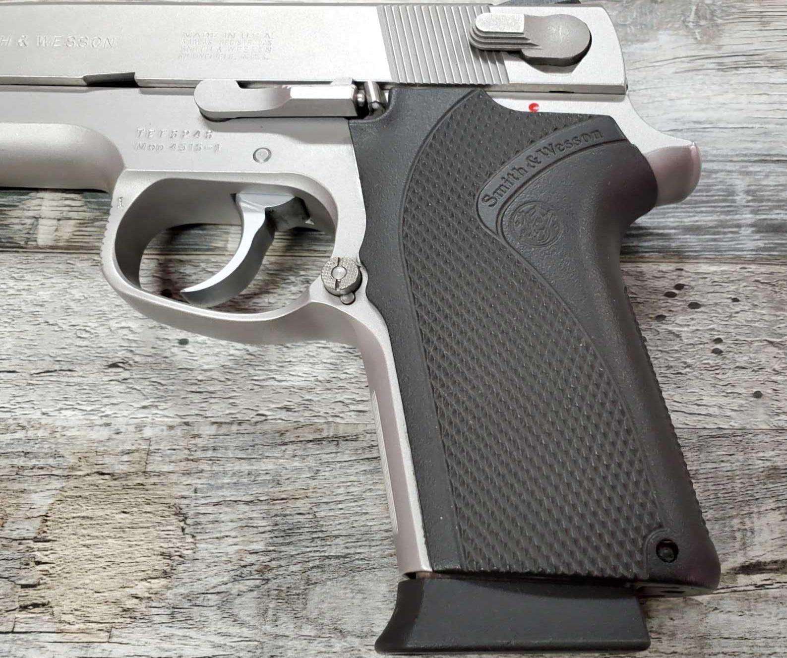 SMITH & WESSON MODEL 4516-1