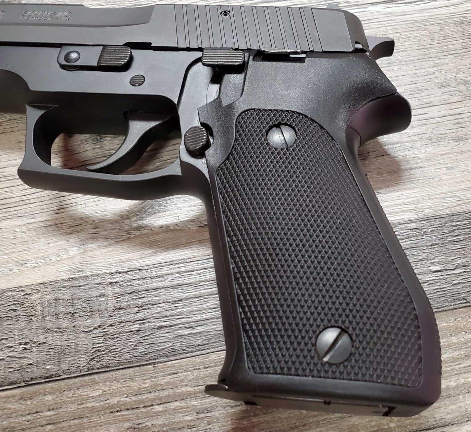 SIG SAUER MODEL P220